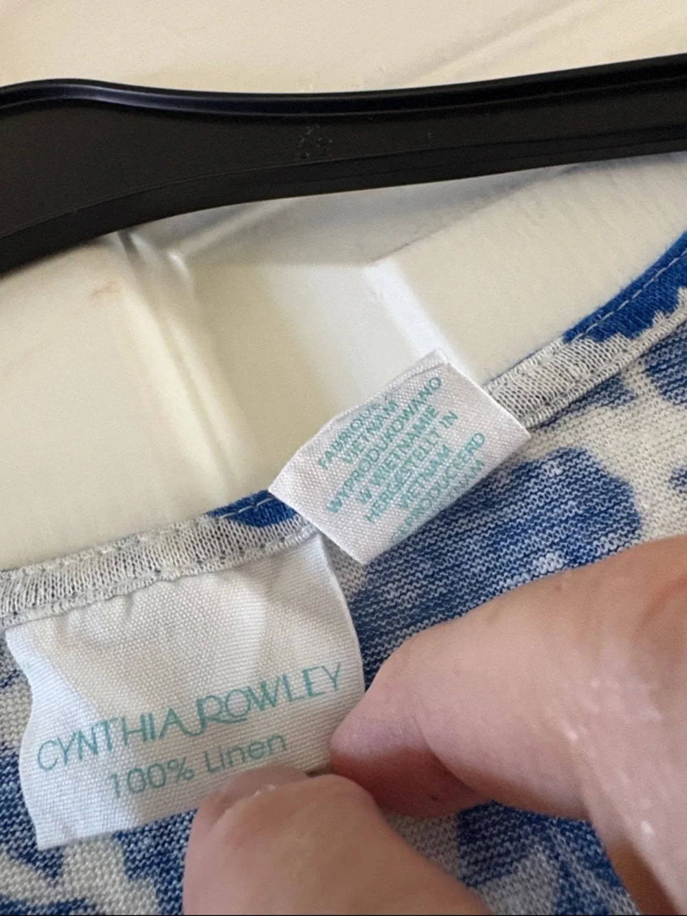 Cynthia Rowley White Tee with Royal Blue Floral Pattern - Picture 4 of 5